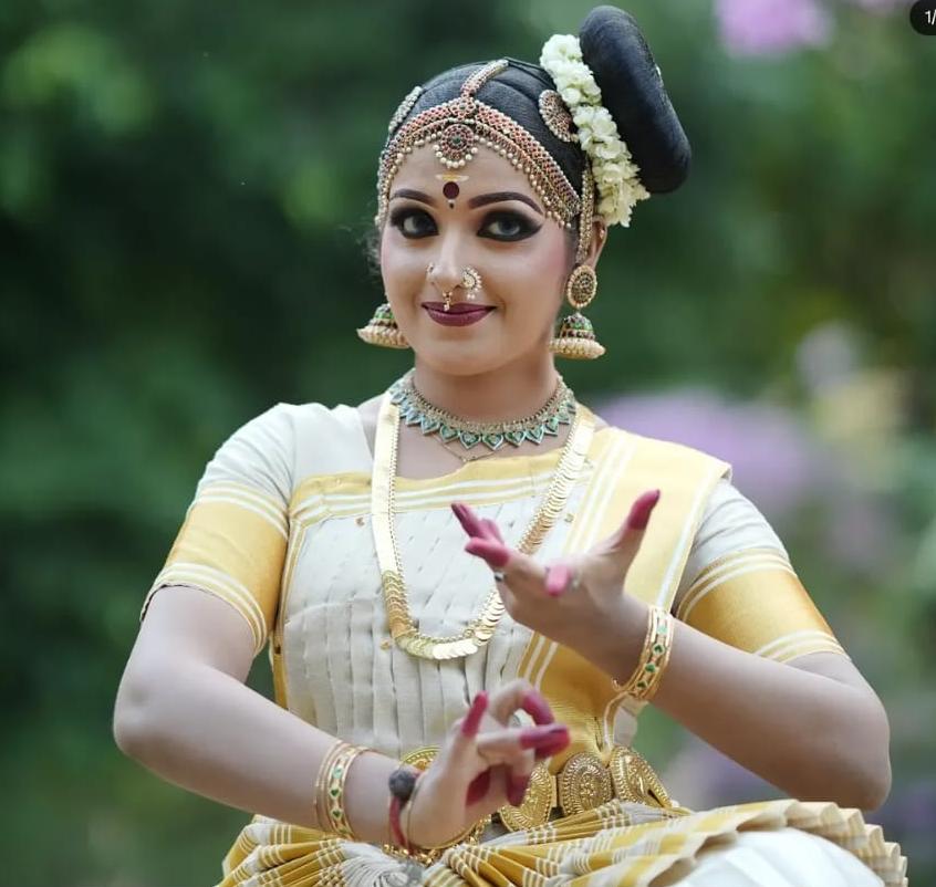 National Youth Festival Winner- Mohiniyattam