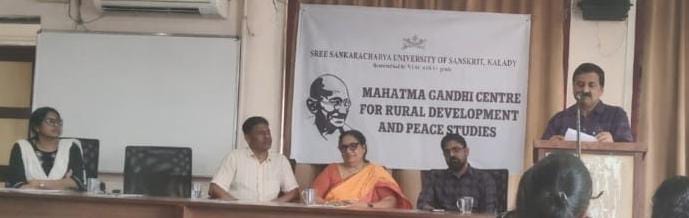 പ്രഭാഷണം നടത്തി